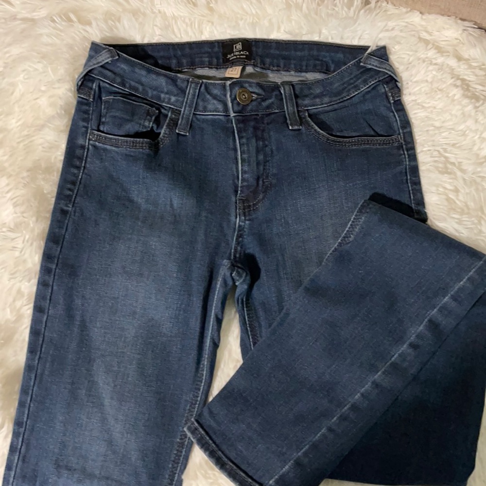Jeans size 27